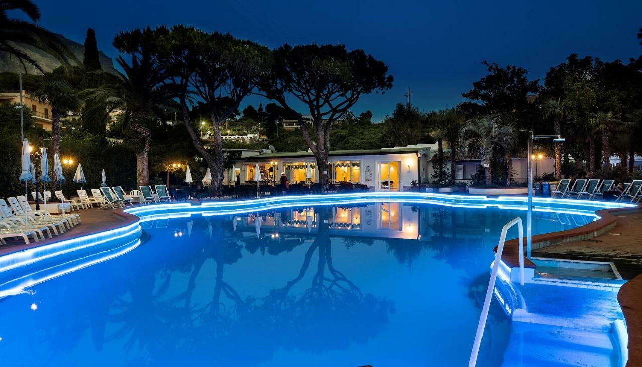 Hotel Terme Park Imperial Forio di Ischia エクステリア 写真
