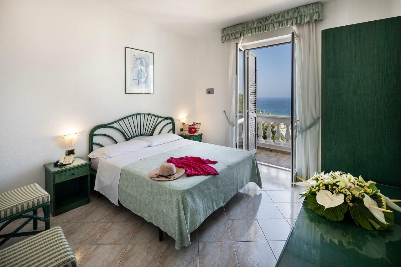 Hotel Terme Park Imperial Forio di Ischia エクステリア 写真